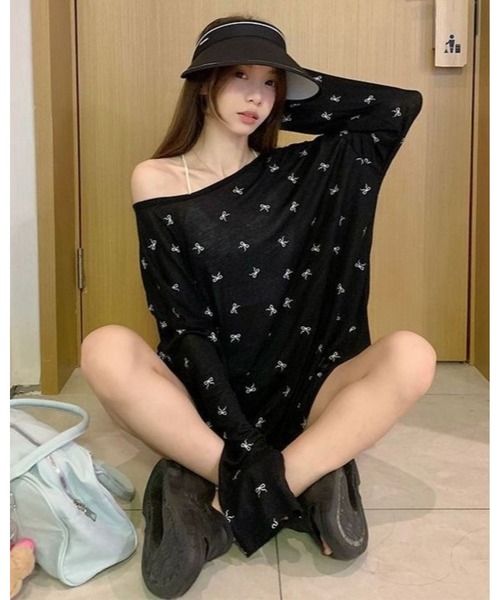 FUNdaysion(ファンデイション)の「バッククロスリボン柄シアートップス(Tシャツ/カットソー・レディース・ブラック/ホワイト・M)」の16枚目の写真