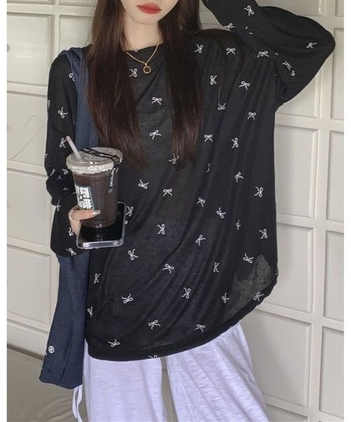 FUNdaysion(ファンデイション)の「バッククロスリボン柄シアートップス(Tシャツ/カットソー・レディース・ブラック/ホワイト・M)」の13枚目の写真