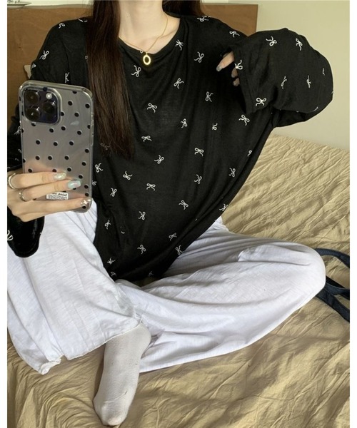 FUNdaysion(ファンデイション)の「バッククロスリボン柄シアートップス(Tシャツ/カットソー・レディース・ブラック/ホワイト・M)」の9枚目の写真