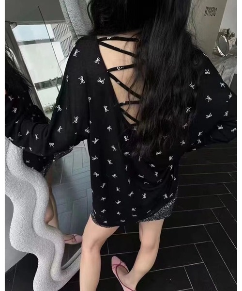 FUNdaysion(ファンデイション)の「バッククロスリボン柄シアートップス(Tシャツ/カットソー・レディース・ブラック/ホワイト・M)」の5枚目の写真