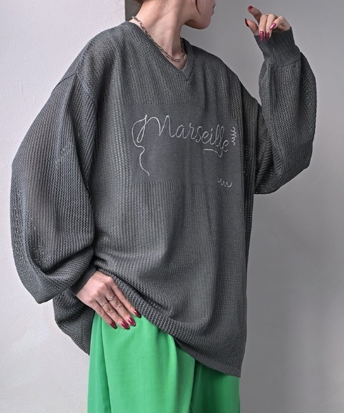 HUG.U(ハグユー)の「ロゴ刺繍メッシュニット(ニット/セーター・レディース・ターコイズブルー/ブラック/アイボリー/ダークグレー/マスタード・FREE)」の3枚目の写真