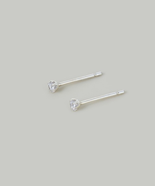 Jolie Toujours(ジョリトゥジュール)の「【金属アレルギー軽減】〈Silver925〉CZ6本ツメピアス(ピアス(両耳用)・レディース・シルバー・FREE)」の2枚目の写真