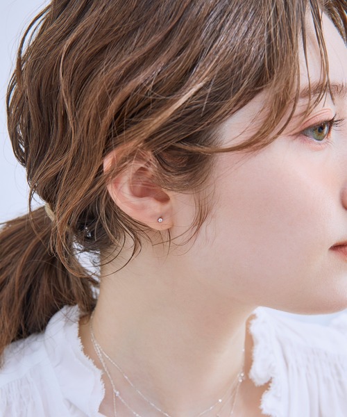 Jolie Toujours(ジョリトゥジュール)の「【金属アレルギー軽減】〈Silver925〉CZ6本ツメピアス(ピアス(両耳用)・レディース・シルバー・FREE)」の8枚目の写真
