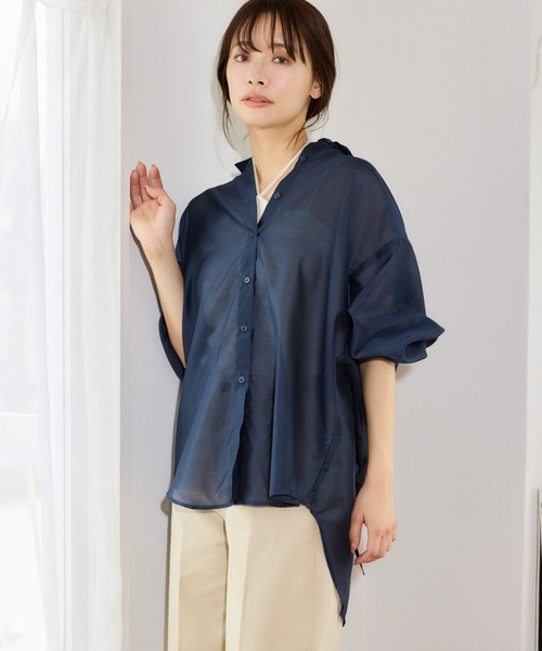 mysty woman(ミスティウーマン)の「バックデザインシアーシャツ574355(シャツ/ブラウス・レディース・ネイビー/ブラウン/アイボリー/グレイッシュブルー・FREE)」の3枚目の写真