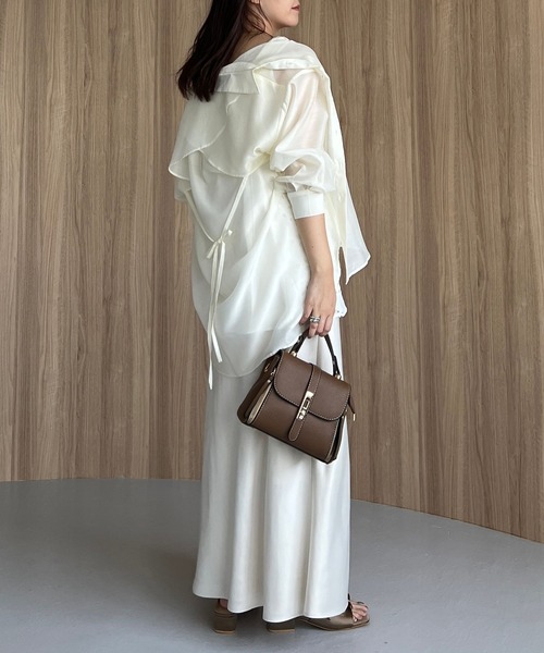 mysty woman(ミスティウーマン)の「バックデザインシアーシャツ574355(シャツ/ブラウス・レディース・ネイビー/ブラウン/アイボリー/グレイッシュブルー・FREE)」の9枚目の写真