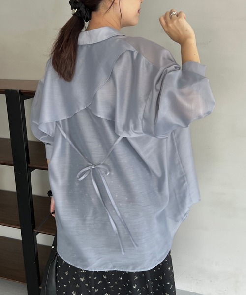 mysty woman(ミスティウーマン)の「バックデザインシアーシャツ574355(シャツ/ブラウス・レディース・ネイビー/ブラウン/アイボリー/グレイッシュブルー・FREE)」の18枚目の写真