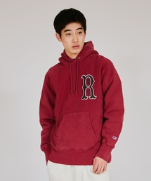 赤のパーカー メンズのパーカー（レッド/赤色系・前面プリント）ファッション