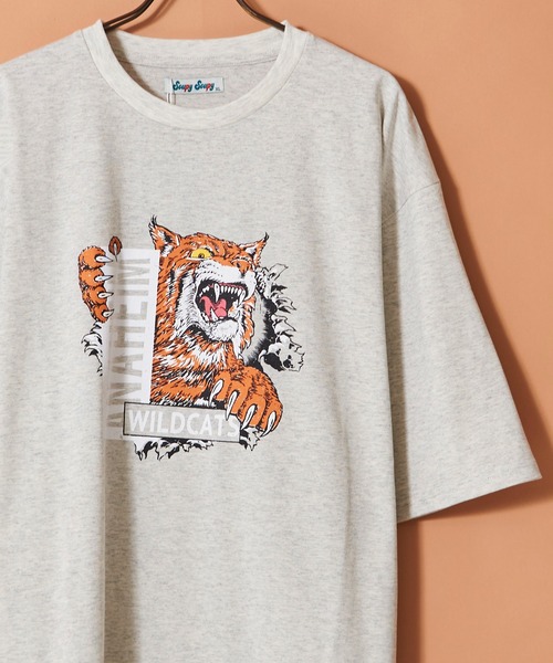 Revo.(レボ)の「ヴィンテージライク オールドグラフィックデザイン プリントTシャツ ロゴ イラスト(Tシャツ/カットソー・メンズ・グレー系その他2/アッシュグレー/ブルー/ネイビー/イエロー/ホワイト/ホワイト系その他/グリーン/ブラック/グレー系その他/ホワイト系その他2/ブラック系その他・M/L/XL)」の8枚目の写真