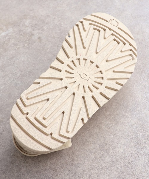 UGG(アグ)の「【UGG/アグ】W GOLDENGLOW/ゴールデングロウ ストラップ 厚底サンダル(サンダル・レディース・アイボリー/ブラック・6/8/7)」の15枚目の写真