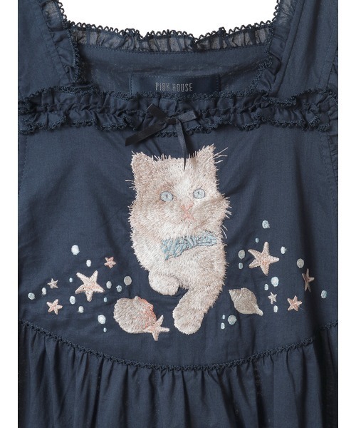ピンクハウス 書斎の猫たち刺繍入りローンタブリエ ピンクハウス 書斎の猫たち刺繍入りローンタブリエ