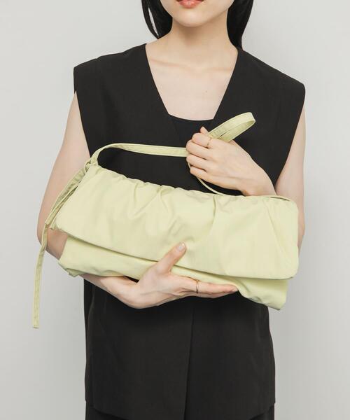 KBF（ケイビーエフ）の「ナイロンギャザーフラップBAG（ショルダーバッグ・レディース・ブラック/アイボリー/グリーン系その他・ONE）」の13枚目の写真