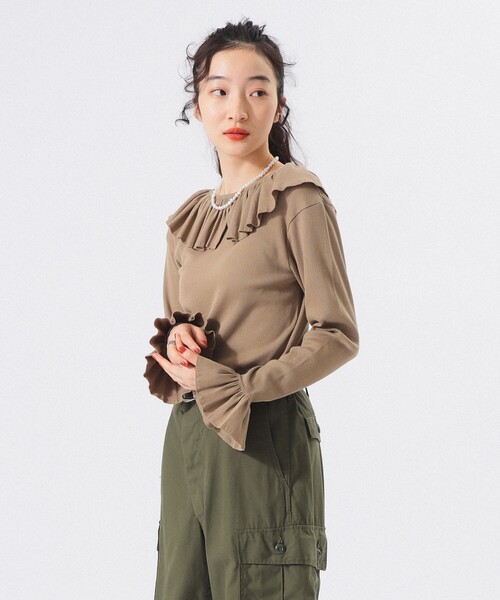 新品未使用 BEAMS BOY リブフリルギャザー ロングスリーブ カットソー BEAMS BOY（ビームスボーイ）の「リブ フリル ギャザー ロングスリーブ