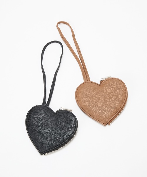 EFOLE（エフォル）の「【mayu×EFOLE コラボ】Shrink bag with heart pouch/ハートポーチ付きシュリンクバッグ（ハンドバッグ・レディース・キャメル/ブラック・FREE）」の15枚目の写真