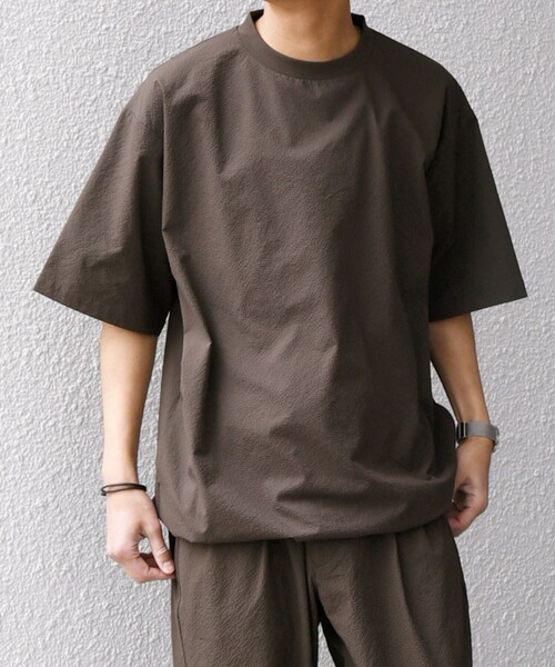 SHIPS any（シップス エニィ）の「SHIPS any:〈撥水/軽量/ストレッチ〉SOLOTEX(R) シアサッカー スピンドル Tシャツ(セットアップ対応)25SS◇（Tシャツ/カットソー・メンズ・ブラック/ブラウン/ネイビー/その他・MEDIUM/SMALL/LARGE）」の2枚目の写真