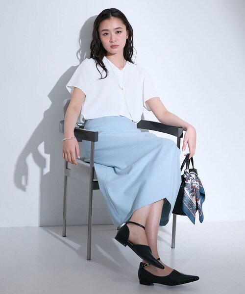 INDIVI(インディヴィ)の「【洗える/通勤】無地&マルチストライプ柄Vネックブラウス(シャツ/ブラウス・レディース・チャコール/ホワイト系1/ホワイト・34/03/05/13/15 /19/38)」の10枚目の写真