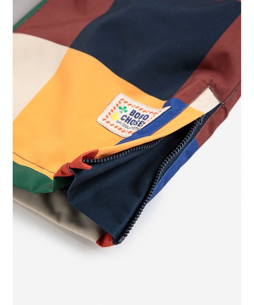 BOBO CHOSES(ボボショーズ)の「Multicolor Tiles ski pants(つなぎ/オールインワン・キッズ・マルチ・2-3YEAR/4-5YEAR/6-7YEAR/10-11y/12-13y/8-9y)」の10枚目の写真