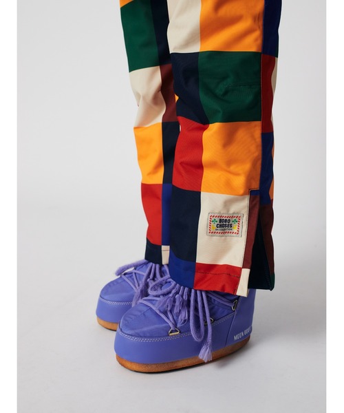 BOBO CHOSES(ボボショーズ)の「Multicolor Tiles ski pants(つなぎ/オールインワン・キッズ・マルチ・2-3YEAR/4-5YEAR/6-7YEAR/10-11y/12-13y/8-9y)」の12枚目の写真