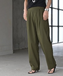 ストレッチタックストレートパンツ