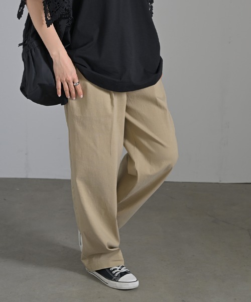 HUG.U(ハグユー)の「ストレッチタックストレートパンツ(その他パンツ・レディース・ブラック/カーキ/アッシュブラウン/ベージュ/ダークグレー・M(レギュラー丈)/L(レギュラー丈)/L(トール丈)/M(トール丈))」の13枚目の写真