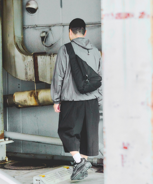 WISM（ウィズム）の「Dan Gee / ダン ジー FOLD BAG（ショルダーバッグ・メンズ・ブラック・FREE）」の19枚目の写真