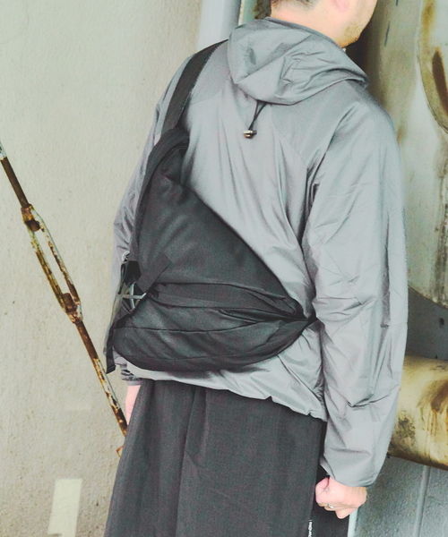 WISM（ウィズム）の「Dan Gee / ダン ジー FOLD BAG（ショルダーバッグ・メンズ・ブラック・FREE）」の17枚目の写真