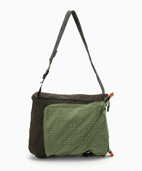 WISM（ウィズム）の「Dan Gee / ダン ジー FOLD BAG（ショルダーバッグ・メンズ・ブラック・FREE）」の12枚目の写真