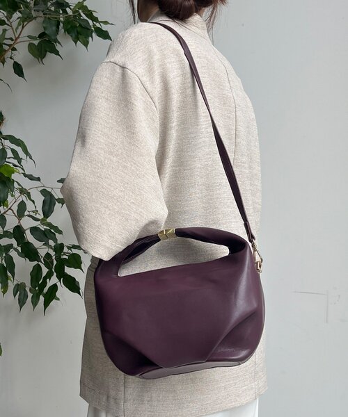 DouDou(ドゥドゥ)の「【WEB限定】メタルポイントショルダーバッグ(ショルダーバッグ・レディース・ベージュ/ボルドー/ブラック・FREE)」の16枚目の写真