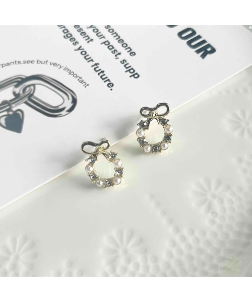 tone(トーン)の「【88eighty-eight】シンプルリボンリースゴールドピアス【import】(MA)(ピアス(両耳用)・レディース・ゴールド・FREE)」の2枚目の写真