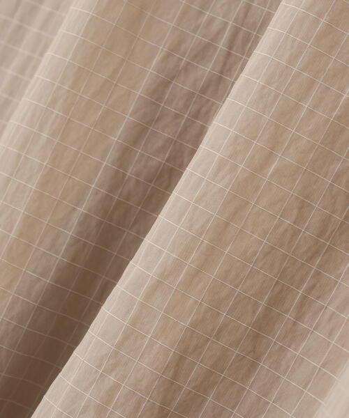 WHITELAND(ホワイトランド)の「WHITELAND/ホワイトランド/NYLON S/S SHIRT(シャツ/ブラウス・メンズ・ブラック/グレー・F)」の14枚目の写真