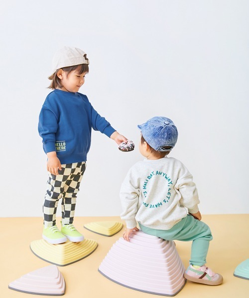 devirock(デビロック)の「【EN-JOY】どっちも前だから1人でお着替え 裏起毛じゃない カラフル トレーナー(スウェット・キッズ・ブルー系2/パープル系1/ブルー系1/グリーン系2/グリーン系3/グリーン系1/ピンク系1/ピンク系2/オレンジ系1/ブラック系1/ベージュ系1/グレー系1・80cm/90cm/110cm/100cm/120cm/130cm)」の16枚目の写真