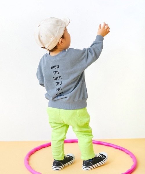 devirock(デビロック)の「【EN-JOY】どっちも前だから1人でお着替え 裏起毛じゃない カラフル トレーナー(スウェット・キッズ・ブルー系2/パープル系1/ブルー系1/グリーン系2/グリーン系3/グリーン系1/ピンク系1/ピンク系2/オレンジ系1/ブラック系1/ベージュ系1/グレー系1・80cm/90cm/110cm/100cm/120cm/130cm)」の20枚目の写真