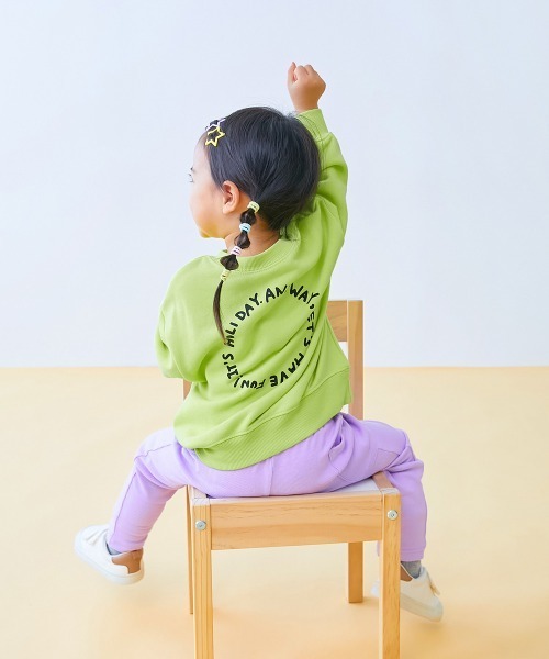 devirock(デビロック)の「【EN-JOY】どっちも前だから1人でお着替え 裏起毛じゃない カラフル トレーナー(スウェット・キッズ・ブルー系2/パープル系1/ブルー系1/グリーン系2/グリーン系3/グリーン系1/ピンク系1/ピンク系2/オレンジ系1/ブラック系1/ベージュ系1/グレー系1・80cm/90cm/110cm/100cm/120cm/130cm)」の21枚目の写真