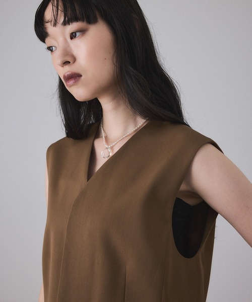 ADAM ET ROPE'（アダムエロペ）の「NIKKE GABARDINE GILET（ベスト・レディース・ブラック/ブラウン・FREE）」の8枚目の写真