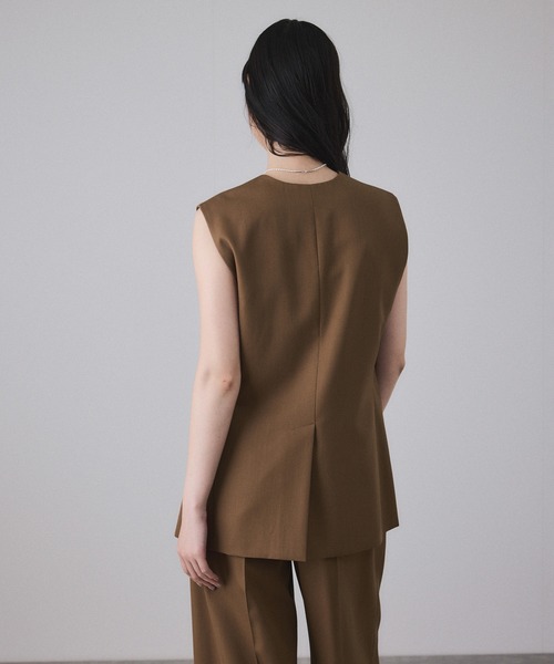 ADAM ET ROPE'（アダムエロペ）の「NIKKE GABARDINE GILET（ベスト・レディース・ブラック/ブラウン・FREE）」の9枚目の写真