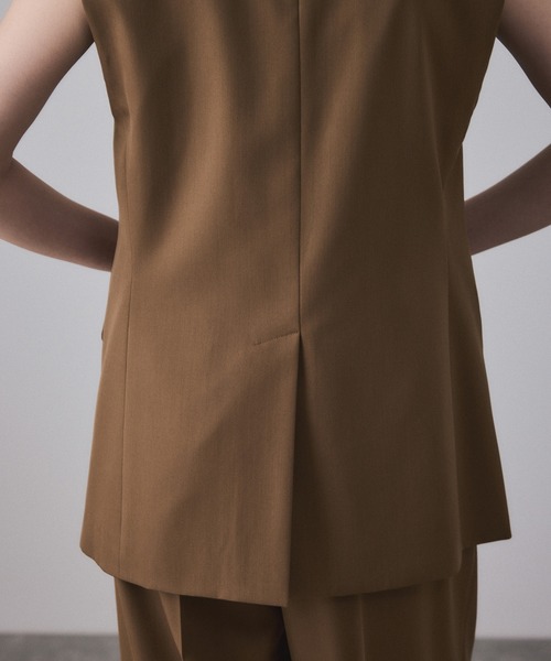 ADAM ET ROPE'（アダムエロペ）の「NIKKE GABARDINE GILET（ベスト・レディース・ブラック/ブラウン・FREE）」の10枚目の写真