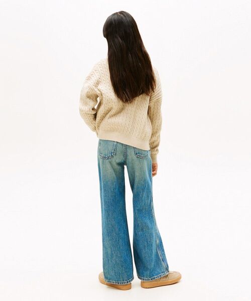 TOMMY HILFIGER（トミーヒルフィガー）の「GIRLS ケーブルカーディガン（ニット/セーター・レディース・ベージュ/ブラック/マルチ・150cm/130cm/140cm/160cm）」の14枚目の写真