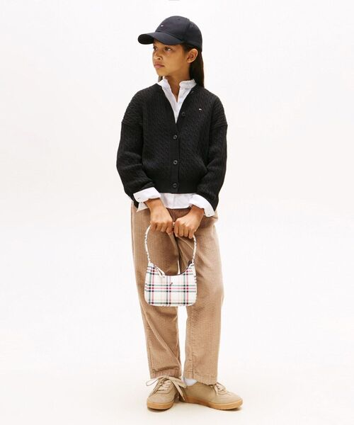 TOMMY HILFIGER(トミーヒルフィガー)の「GIRLS ケーブルカーディガン(ニット/セーター・レディース・ベージュ/ブラック/マルチ/グレー/ホワイト・150cm/130cm/140cm/160cm)」の12枚目の写真