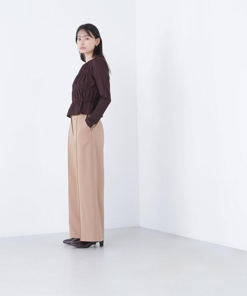 NATURAL BEAUTY BASIC（ナチュラルビューティーベーシック）の「◇シャーリングペプラムカットソー長袖（Tシャツ/カットソー・レディース・ダークブラウン/レッド/オフホワイト・FREE）」の19枚目の写真
