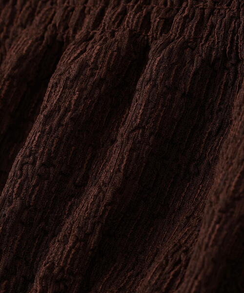 NATURAL BEAUTY BASIC（ナチュラルビューティーベーシック）の「◇シャーリングペプラムカットソー長袖（Tシャツ/カットソー・レディース・ダークブラウン/レッド/オフホワイト・FREE）」の15枚目の写真