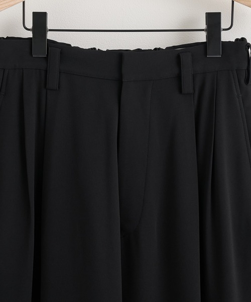 UJOH(ウジョー)の「【UJOH HOMME / ウジョーオム】Wide 2 Tuck PNT(スラックス・メンズ・ブラック/ブラウン・4/5)」の12枚目の写真