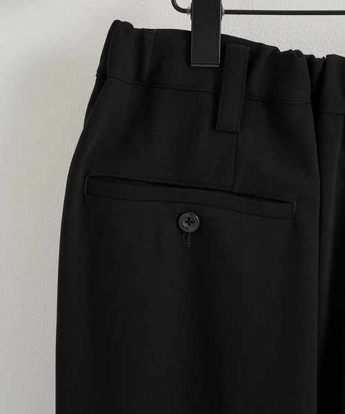 UJOH(ウジョー)の「【UJOH HOMME / ウジョーオム】Wide 2 Tuck PNT(スラックス・メンズ・ブラック/ブラウン・4/5)」の8枚目の写真