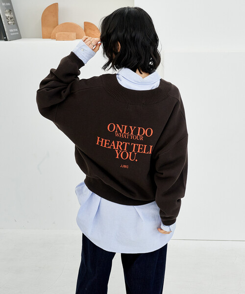 FREAK'S STORE(フリークスストア)の「J.J.Mercer × FREAK'S STORE/ジェイジェイマーサー 別注 Vネックプルオーバー/ スウェットライクニット(ニット/セーター・レディース・ブラウン/グレー/ナチュラル・フリ-)」の9枚目の写真