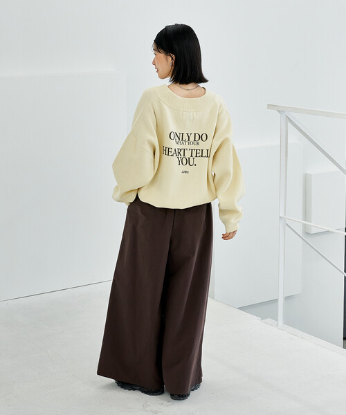 FREAK'S STORE(フリークスストア)の「J.J.Mercer × FREAK'S STORE/ジェイジェイマーサー 別注 Vネックプルオーバー/ スウェットライクニット(ニット/セーター・レディース・ブラウン/グレー/ナチュラル・フリ-)」の16枚目の写真