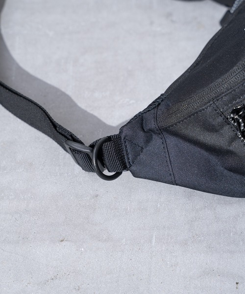 JUGLANS(ユグランス)の「【TOYMACHINE】SLING BAG(ボディバッグ/ウエストポーチ・メンズ・ライトブラウン/ブラック/ブラック系その他・FREE)」の6枚目の写真