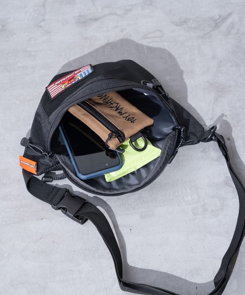 JUGLANS(ユグランス)の「【TOYMACHINE】SLING BAG(ボディバッグ/ウエストポーチ・メンズ・ライトブラウン/ブラック/ブラック系その他・FREE)」の8枚目の写真