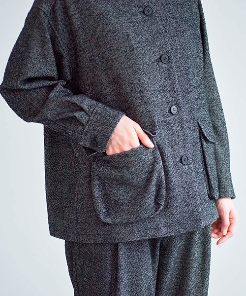 HAU（ハウ）の「Vネックジャケット tweed（その他アウター・レディース・ブラック・MEDIUM）」の7枚目の写真