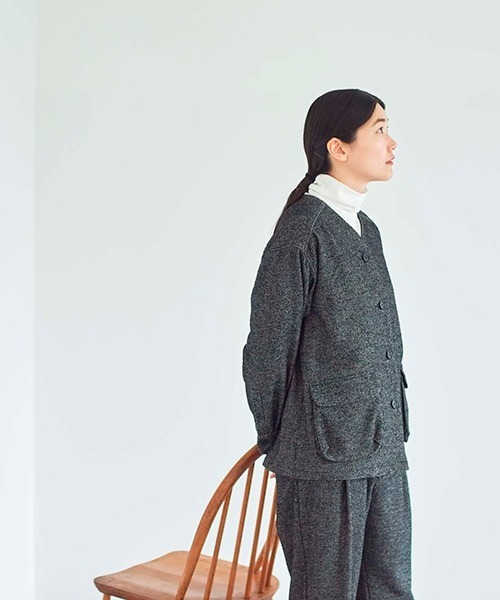HAU（ハウ）の「Vネックジャケット tweed（その他アウター・レディース・ブラック・MEDIUM）」の9枚目の写真