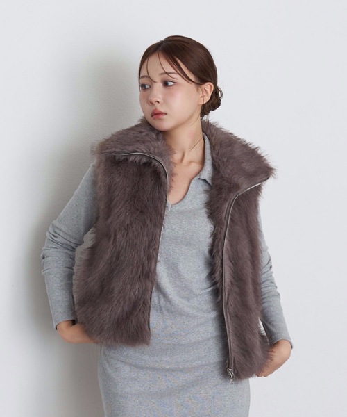 RAY CASSIN（レイカズン）の「ファーベスト（ベスト・レディース・ベージュ系その他2/アイボリー/グレイッシュベージュ・FREE）」の3枚目の写真