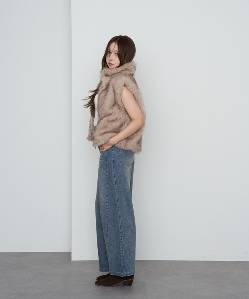 RAY CASSIN（レイカズン）の「ファーベスト（ベスト・レディース・ベージュ系その他2/アイボリー/グレイッシュベージュ・FREE）」の9枚目の写真