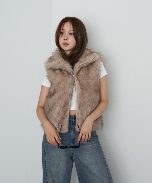 RAY CASSIN（レイカズン）の「ファーベスト（ベスト・レディース・ベージュ系その他2/アイボリー/グレイッシュベージュ・FREE）」の11枚目の写真